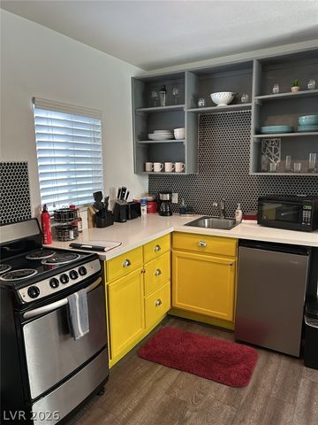 308 South 10th Street B, Las Vegas, NV 89101