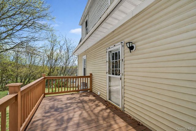 21 Nevins Street, Ellenville, NY 12428