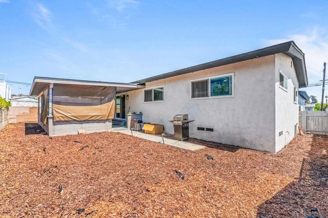 3023 E 10Th Street, National City, CA 91950