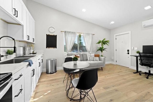 3023 E 10Th Street, National City, CA 91950