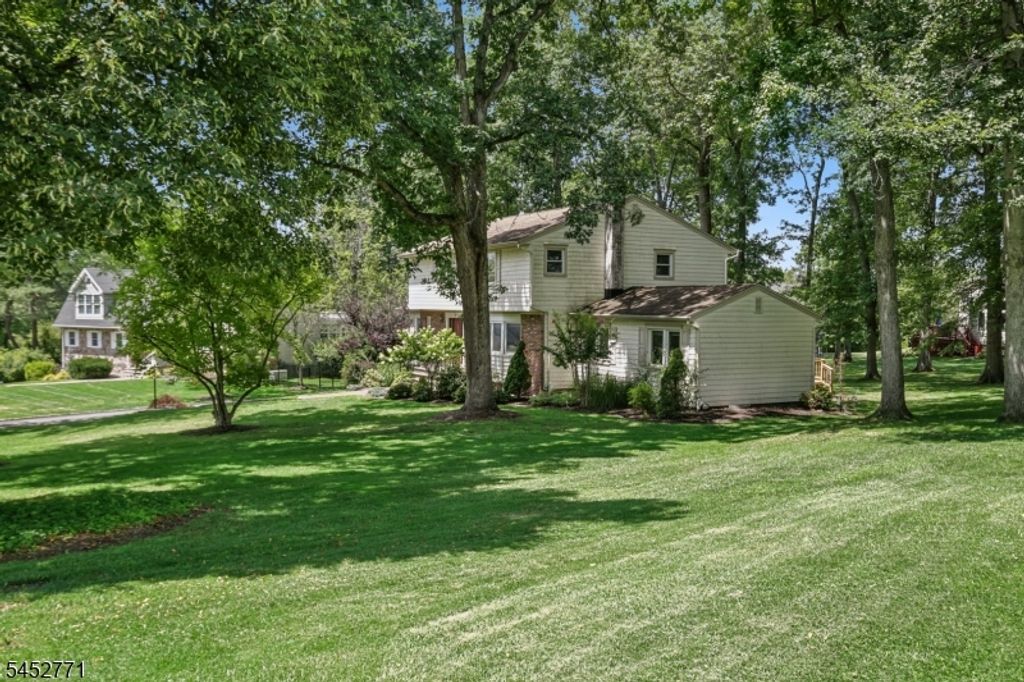 9 Burlington Rd, Livingston Twp., NJ 07039 — photo 2