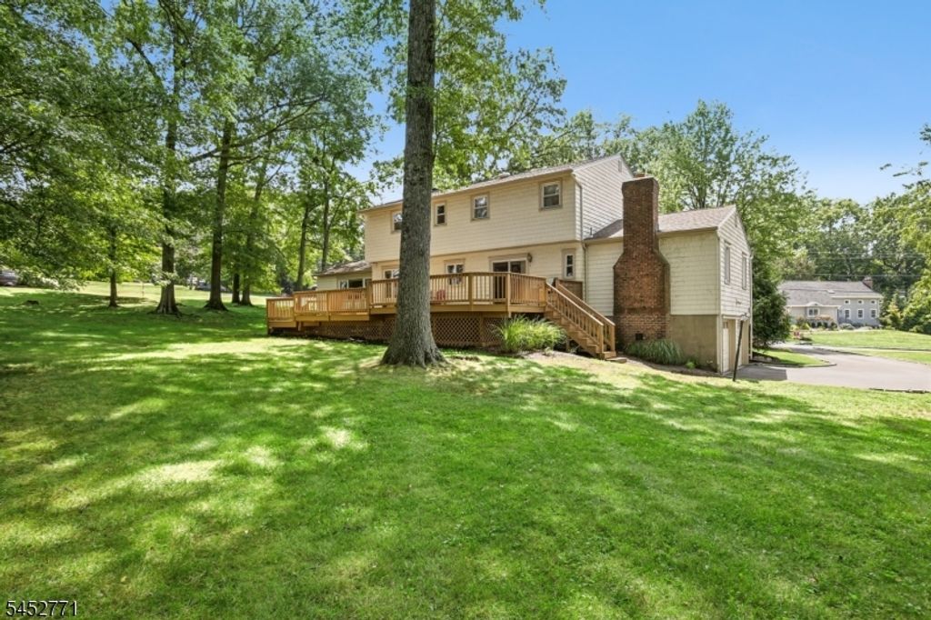 9 Burlington Rd, Livingston Twp., NJ 07039 — photo 4