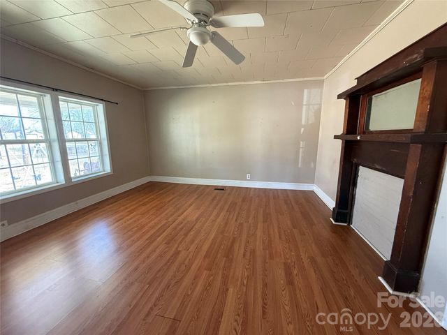 1818 N Rankin Avenue, Newton, NC 28658