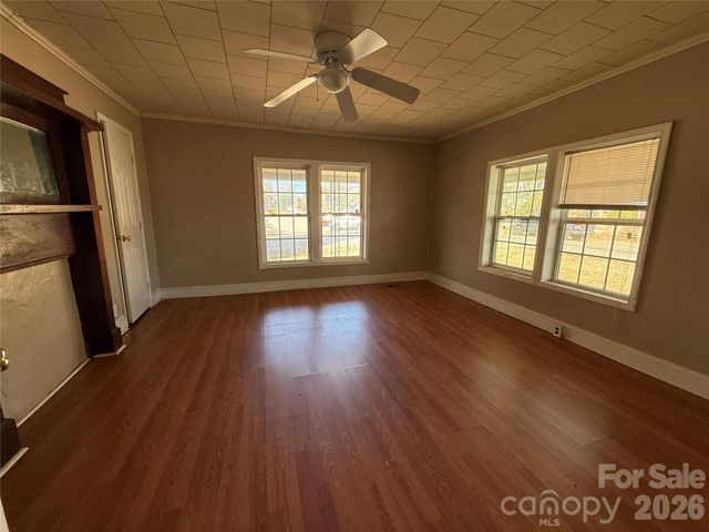 1818 N Rankin Avenue, Newton, NC 28658