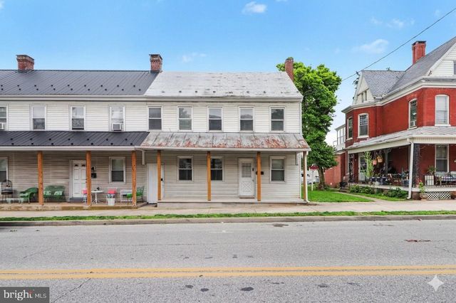 32 N MAIN ST, Dover, PA 17315