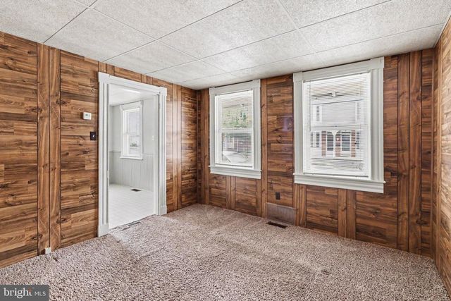 32 N MAIN ST, Dover, PA 17315