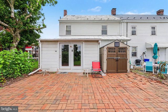 32 N MAIN ST, Dover, PA 17315