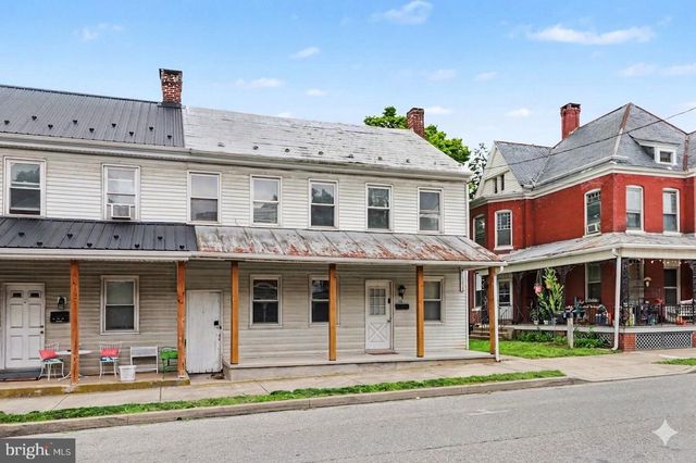 32 N MAIN ST, Dover, PA 17315