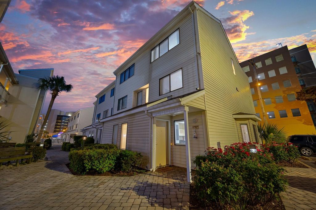 209 75th Ave N Unit 10, Myrtle Beach, SC 29572 — exterior