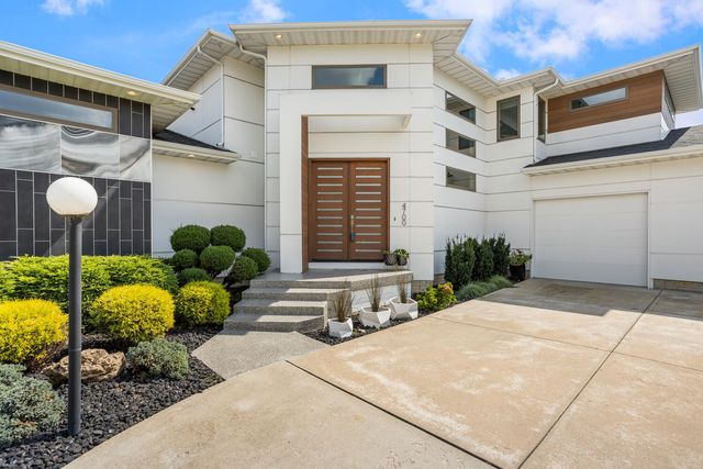 4700 Chestnut Grove Drive, Champaign, IL 61822