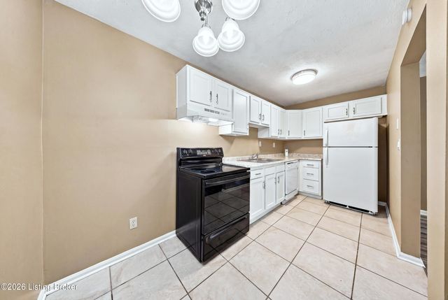 726 Zorn Ave APT 13, Louisville, KY 40206