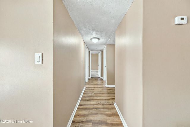 726 Zorn Ave APT 13, Louisville, KY 40206