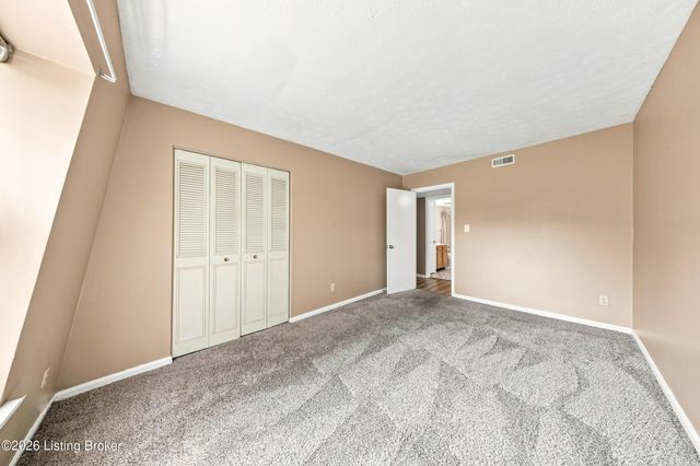 726 Zorn Ave APT 13, Louisville, KY 40206