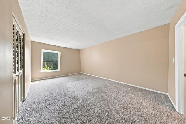 726 Zorn Ave APT 13, Louisville, KY 40206