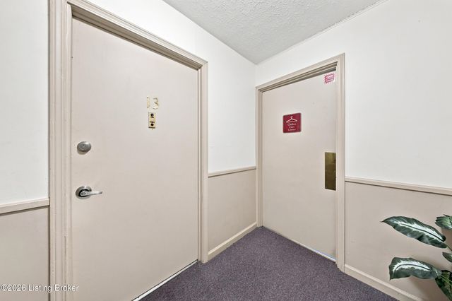 726 Zorn Ave APT 13, Louisville, KY 40206