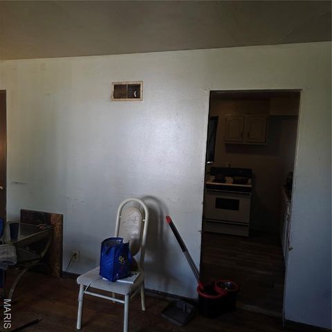 5344 Northland Ave, St Louis, MO 63112