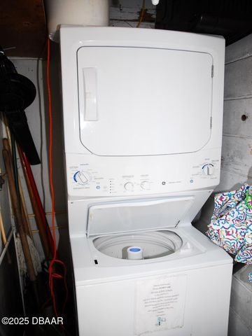 828 26th Avenue E, New Smyrna Beach, FL 32169