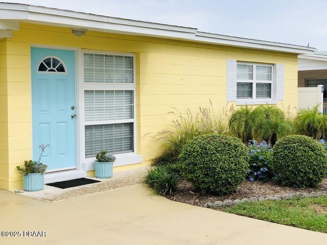 828 26th Avenue E, New Smyrna Beach, FL 32169