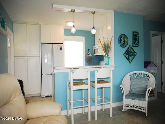 828 26th Avenue E, New Smyrna Beach, FL 32169