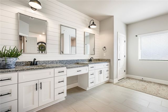 931 Red Maple Street, Centerton, AR 72719