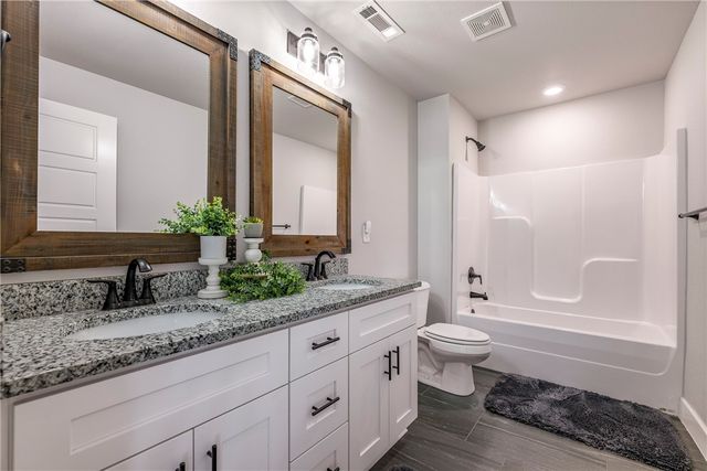 931 Red Maple Street, Centerton, AR 72719