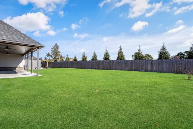 931 Red Maple Street, Centerton, AR 72719