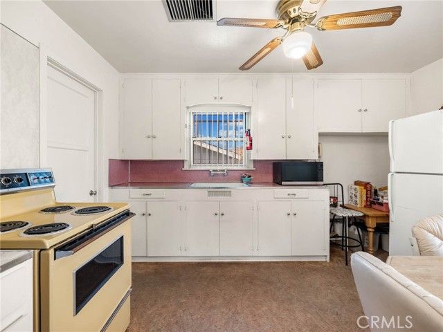 661 W Buena Vista, Barstow, CA 92311