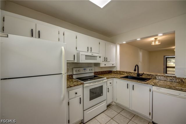 9261 Central Park DR 106, Fort Myers, FL 33919