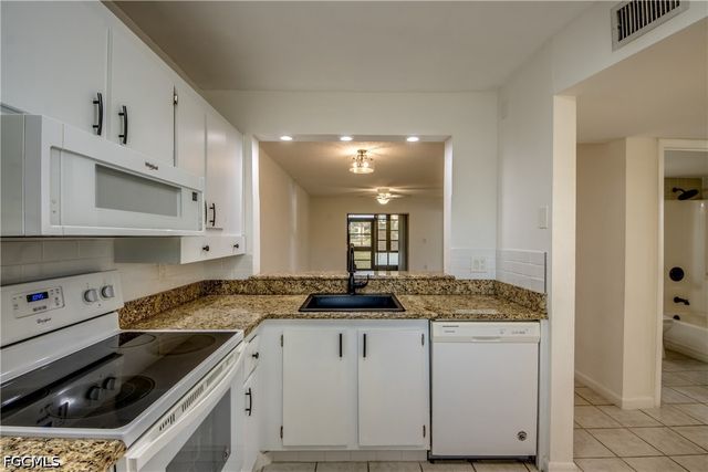9261 Central Park DR 106, Fort Myers, FL 33919