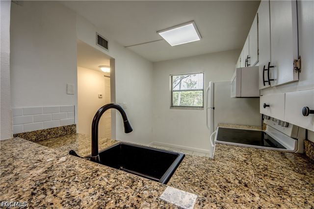 9261 Central Park DR 106, Fort Myers, FL 33919