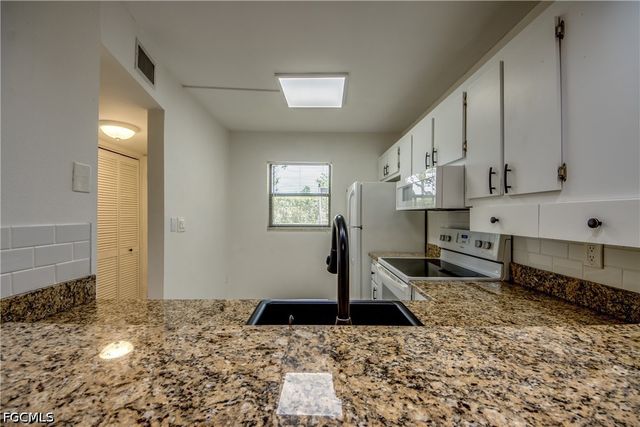 9261 Central Park DR 106, Fort Myers, FL 33919