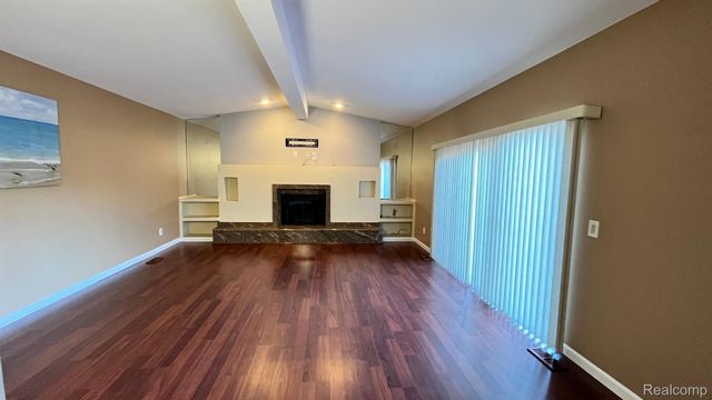 2852 MAYFAIR Drive, Troy, MI 48084