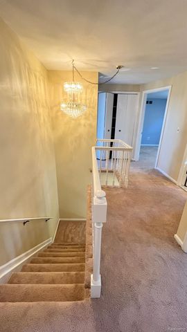2852 MAYFAIR Drive, Troy, MI 48084