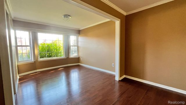 2852 MAYFAIR Drive, Troy, MI 48084