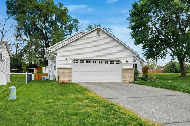 9179 Janero Avenue S, Cottage Grove, MN 55016