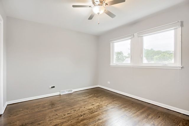 10112 S Kostner Avenue, Oak Lawn, IL 60453