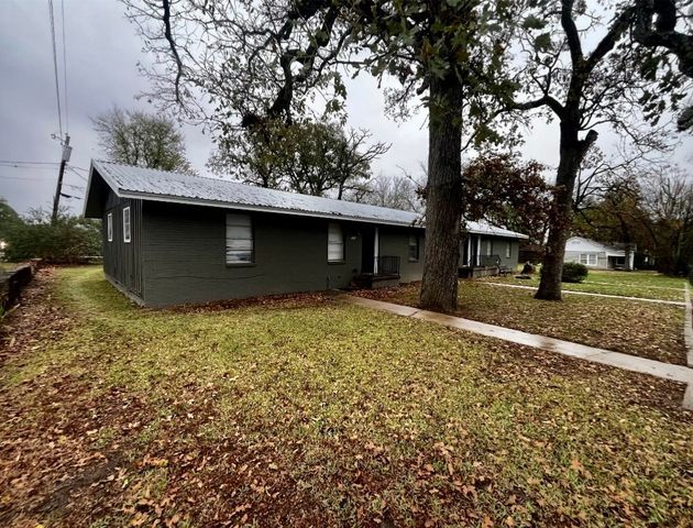 622 N Main Street, Grand Saline, TX 75140