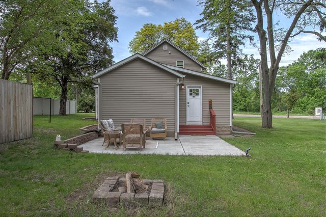 1414 Main Street NW, Elk River, MN 55330