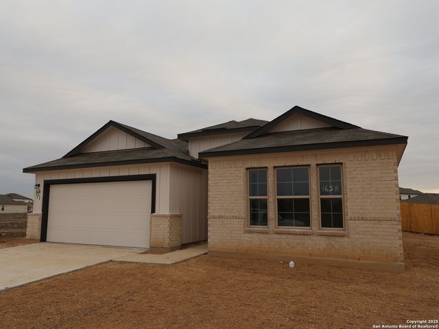 8658 Rucker Pond Trail, San Antonio, TX 78252