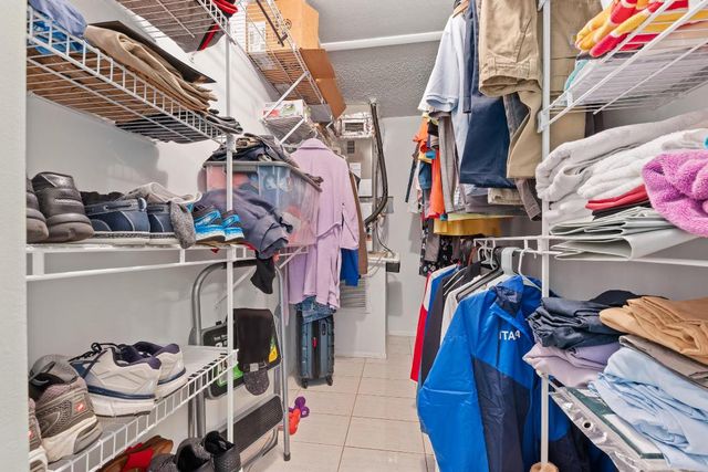 5800 Fernley Drive W 18, West Palm Beach, FL 33415