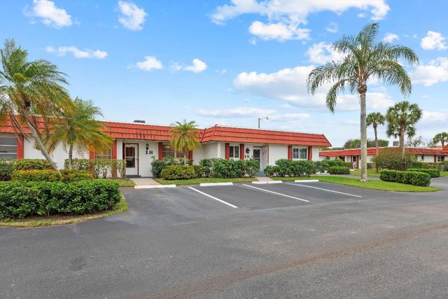 5800 Fernley Drive W 18, West Palm Beach, FL 33415