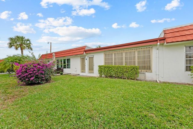 5800 Fernley Drive W 18, West Palm Beach, FL 33415