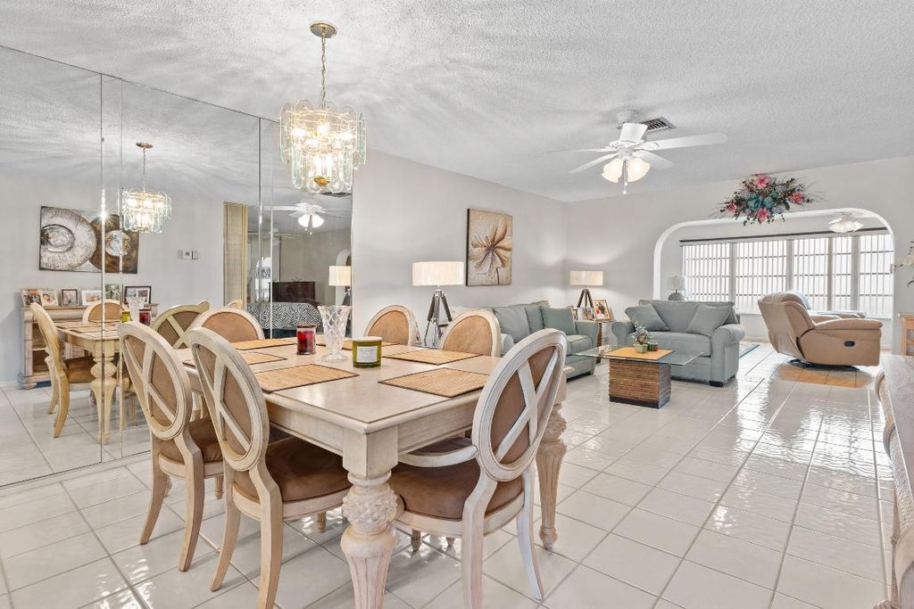 5800 Fernley Drive W 18, West Palm Beach, FL 33415