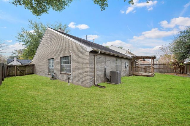 10138 Prospect Hill Drive, Houston, TX 77064