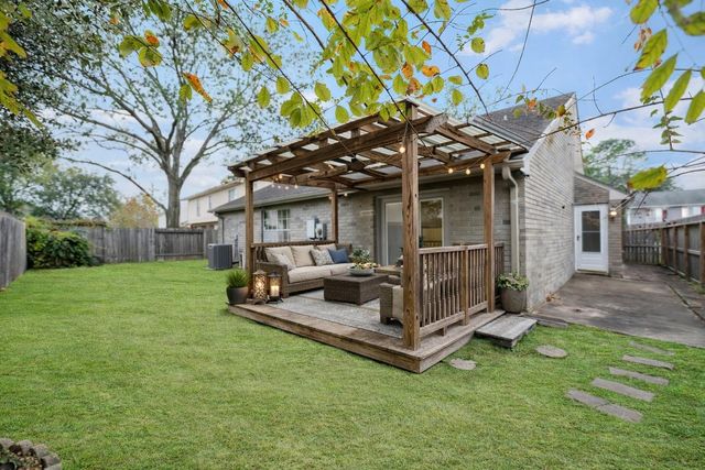 10138 Prospect Hill Drive, Houston, TX 77064