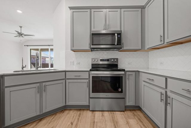 1120 Bear Track LOOP, Georgetown, TX 78628