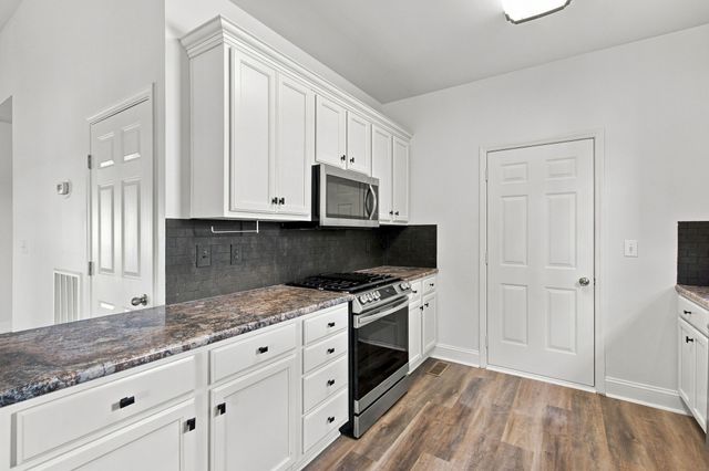 4011 Kristen St, Spring Hill, TN 37174