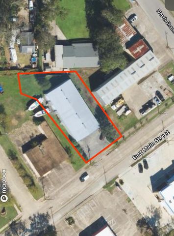 224 E Main Street, Clute, TX 77531