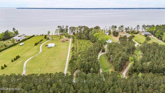 611 Becton Road, Havelock, NC 28532