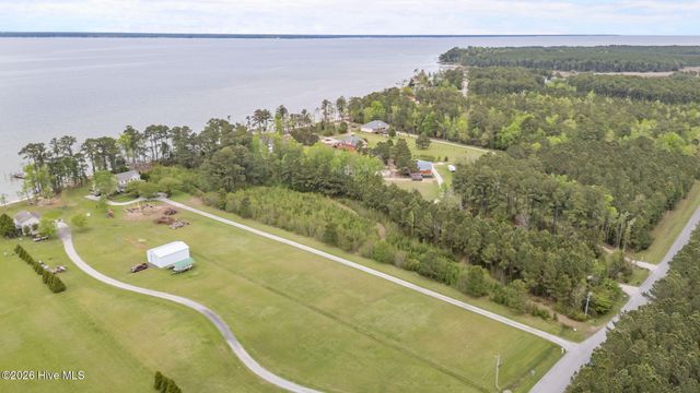 611 Becton Road, Havelock, NC 28532